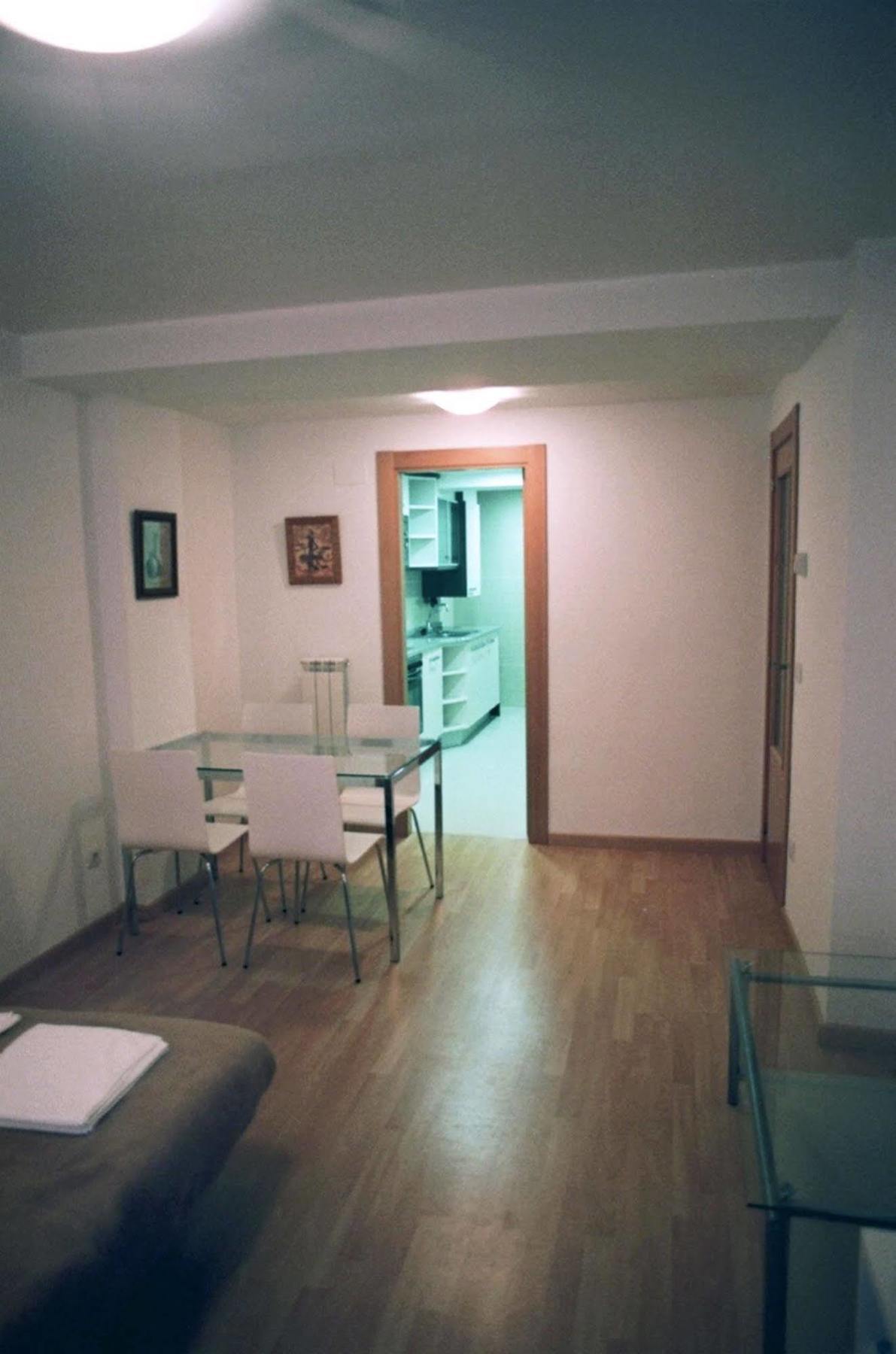Apartamentos Auhabitat Zaragoza, Edificio De Apartamentos Turisticos Екстер'єр фото