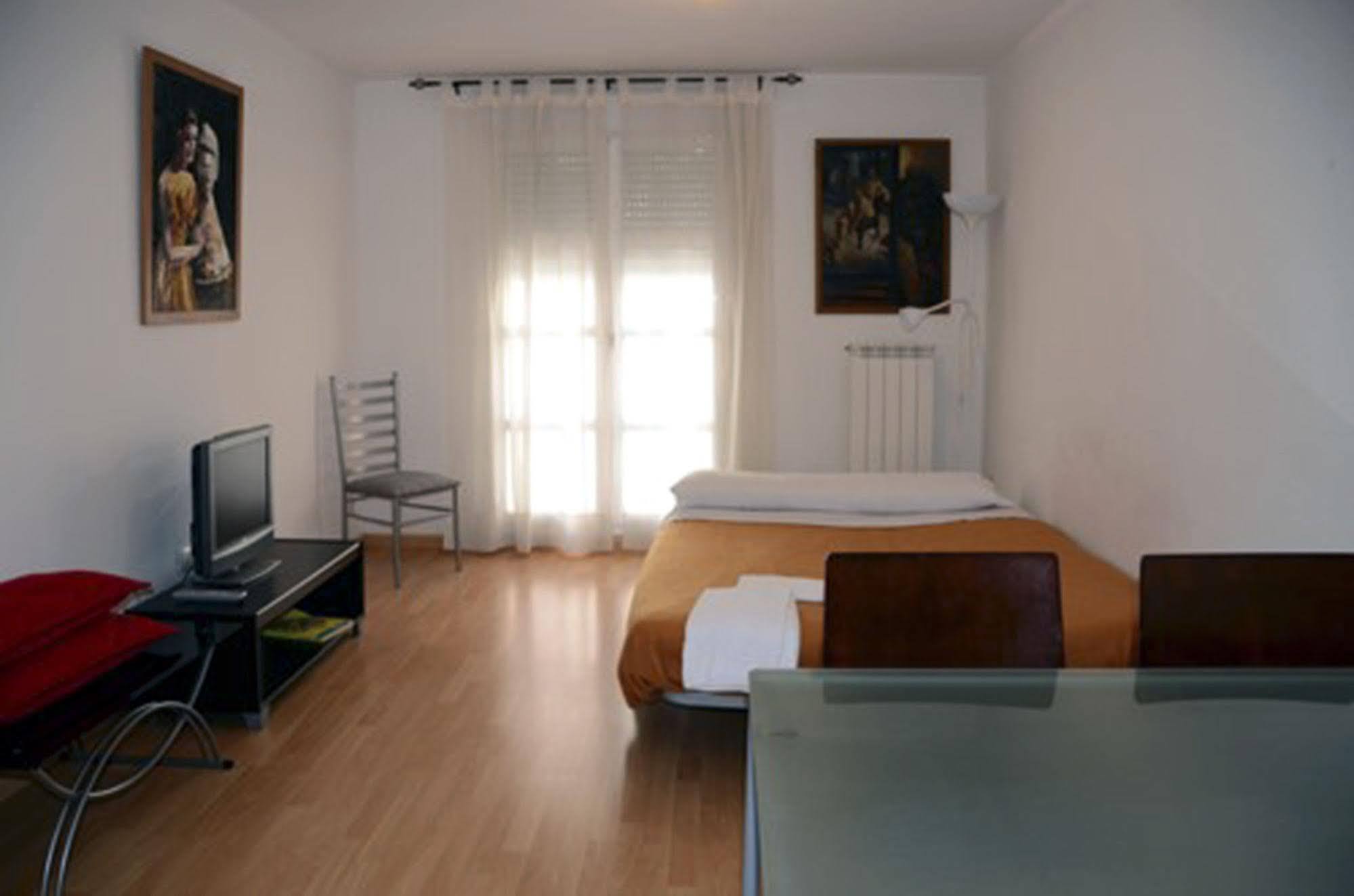Apartamentos Auhabitat Zaragoza, Edificio De Apartamentos Turisticos Екстер'єр фото