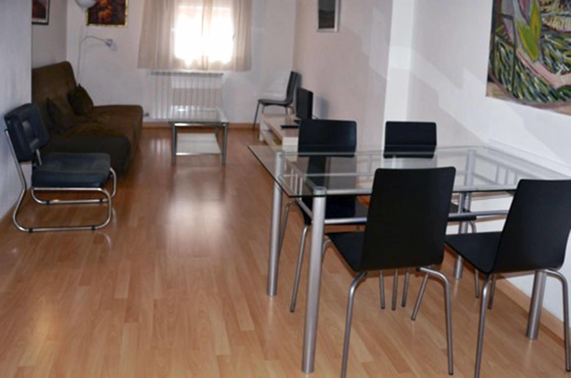 Apartamentos Auhabitat Zaragoza, Edificio De Apartamentos Turisticos Екстер'єр фото
