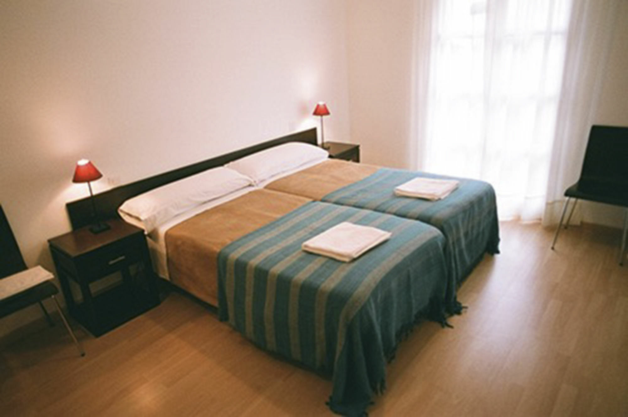 Apartamentos Auhabitat Zaragoza, Edificio De Apartamentos Turisticos Екстер'єр фото